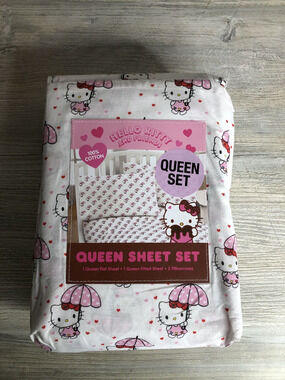 4 piece Sanrio Hello Kitty & Friends with Parsol & Heart Queen Sheet Set